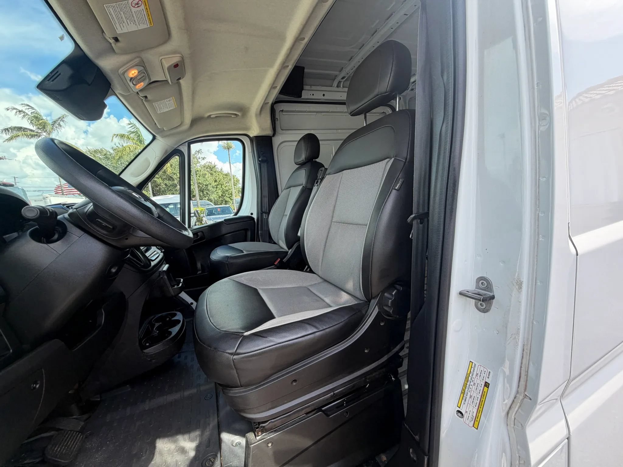 Used 2024 RAM ProMaster 2500 159 High Roof w/ Convenience Group FWD image 12
