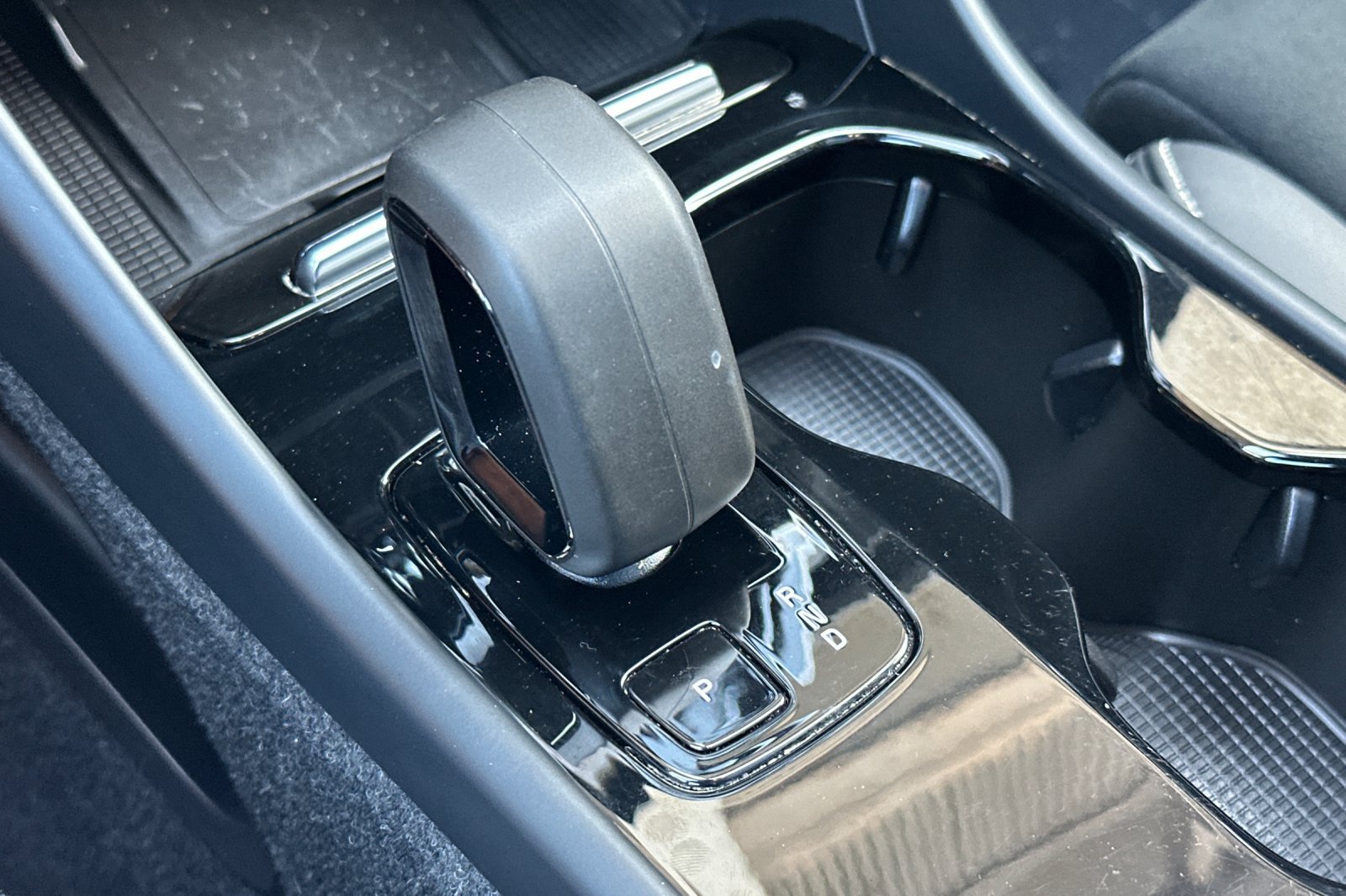 Certified 2024 Volvo XC40 Recharge Ultimate w/ Protection Package Premier RWD image 26