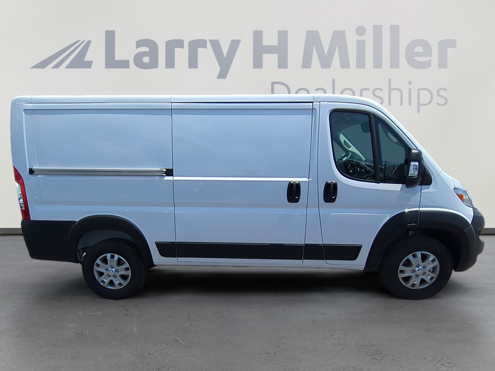 New 2025 RAM ProMaster 2500 w/ Quick Order Package 22G SLT image 6