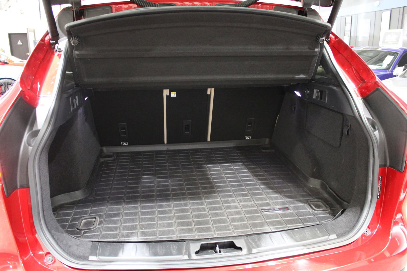 Used 2017 Jaguar F-PACE Prestige image 13