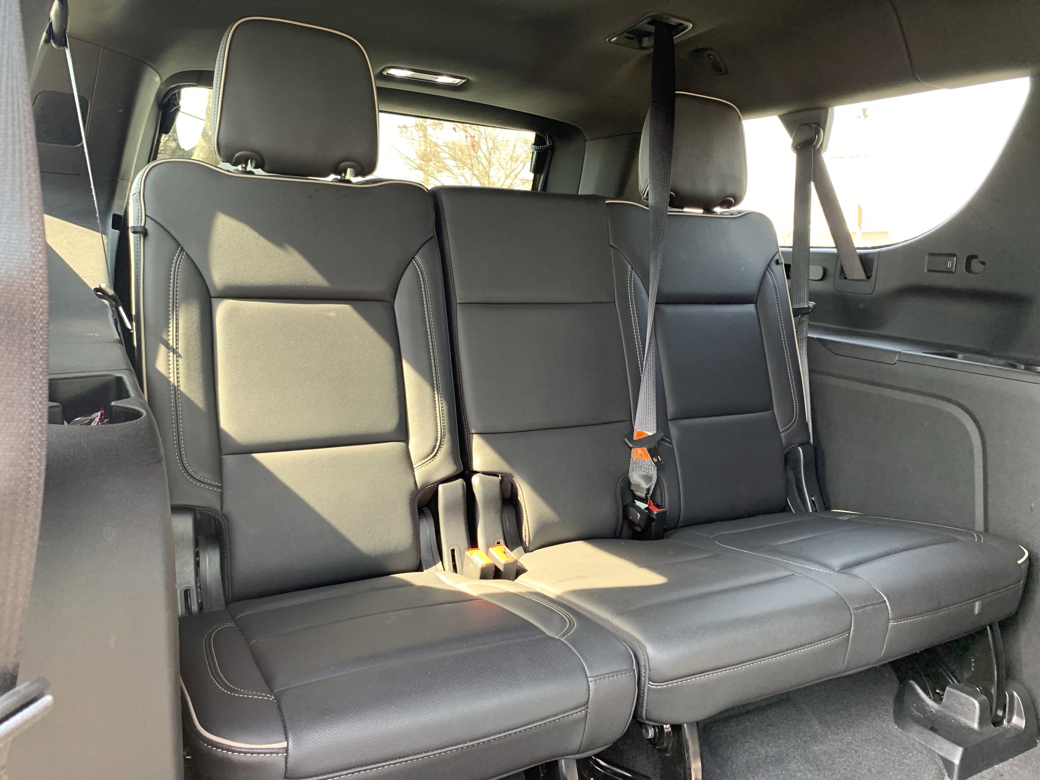 Used 2021 GMC Yukon XL SLT w/ SLT Premium Package image 33