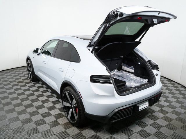 New 2026 Porsche Macan 4S Electric image 33