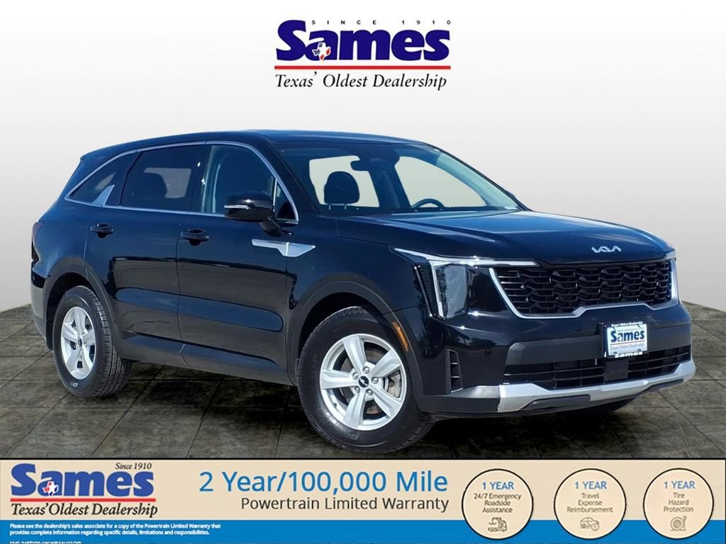 Used 2025 Kia Sorento LX FWD image 1