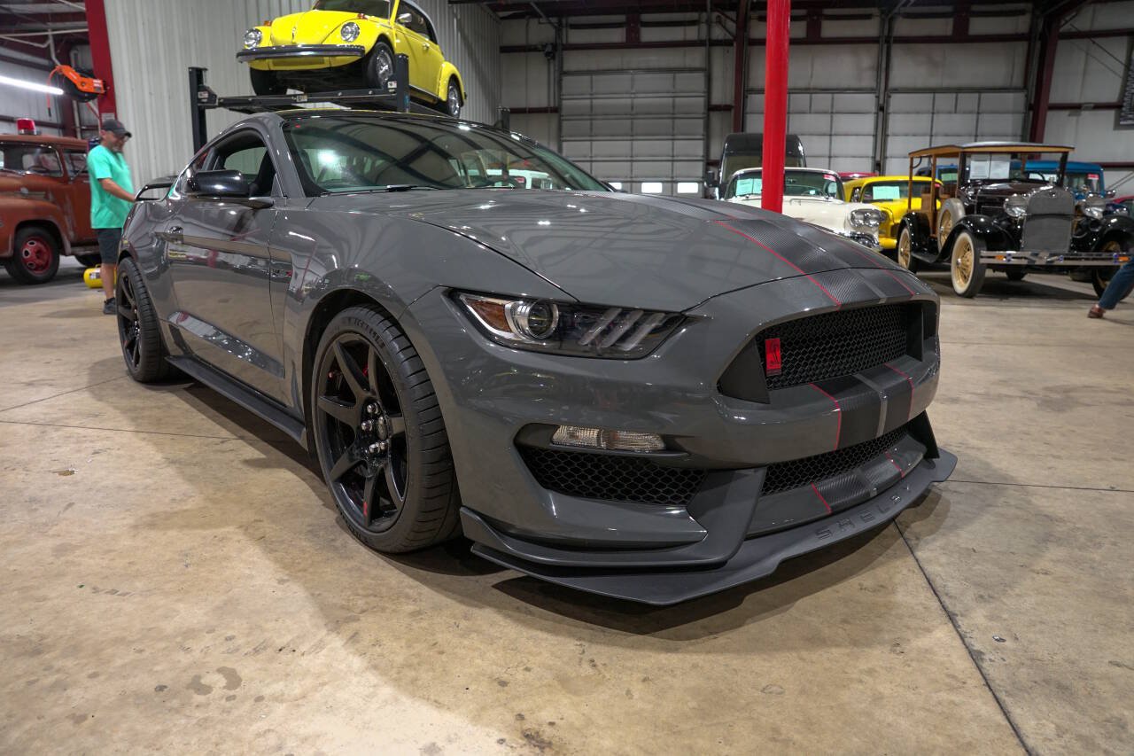 Used 2018 Ford Mustang Shelby GT350R w/ GT350R Equipment Group 920A RWD image 12