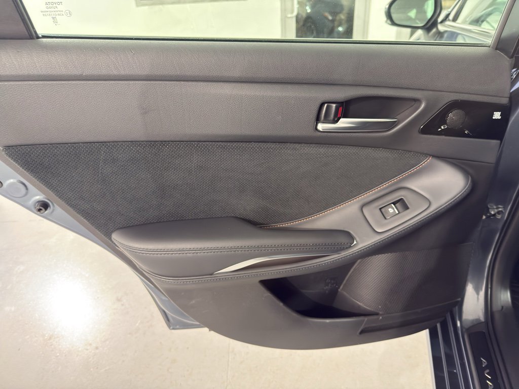 Used 2019 Toyota Avalon Touring image 15