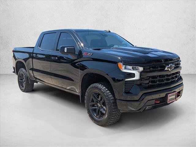 Used 2024 Chevrolet Silverado 1500 LT Trail Boss w/ Convenience Package II AWD/4WD image 3
