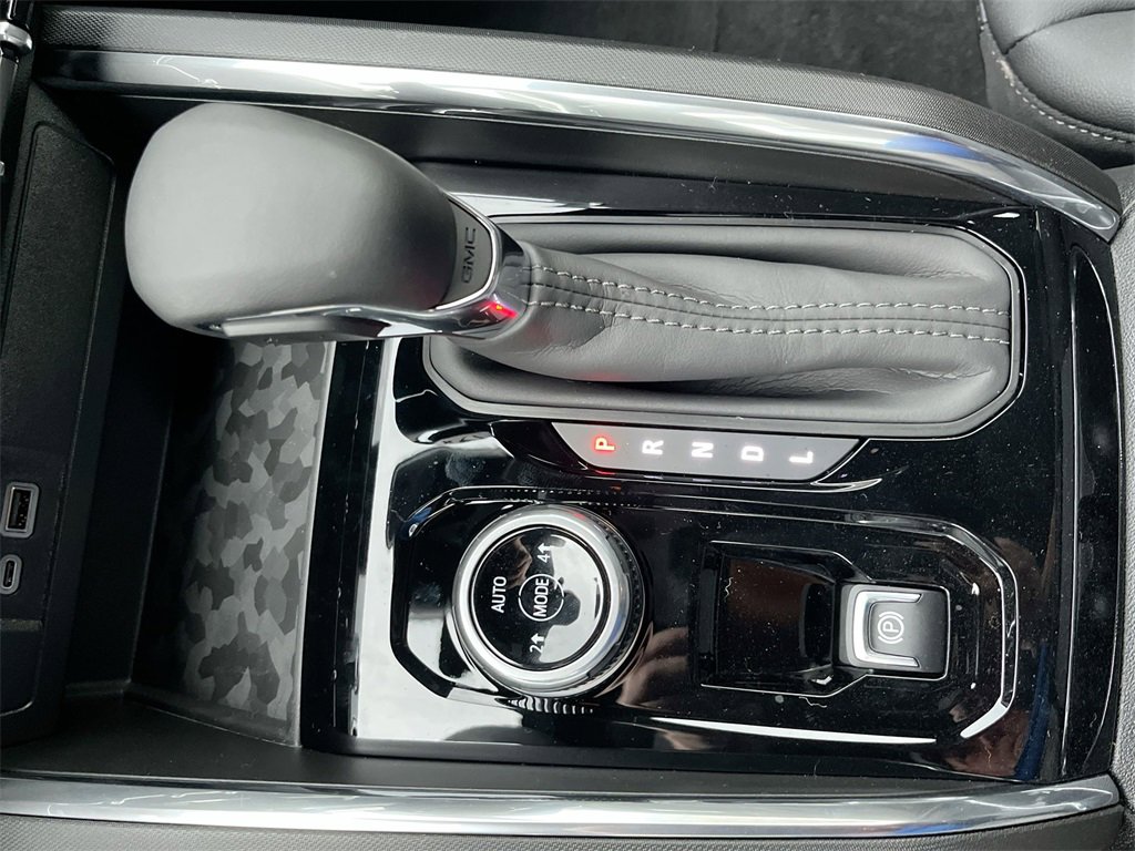 New 2026 GMC Canyon Elevation w/ Convenience Package image 25