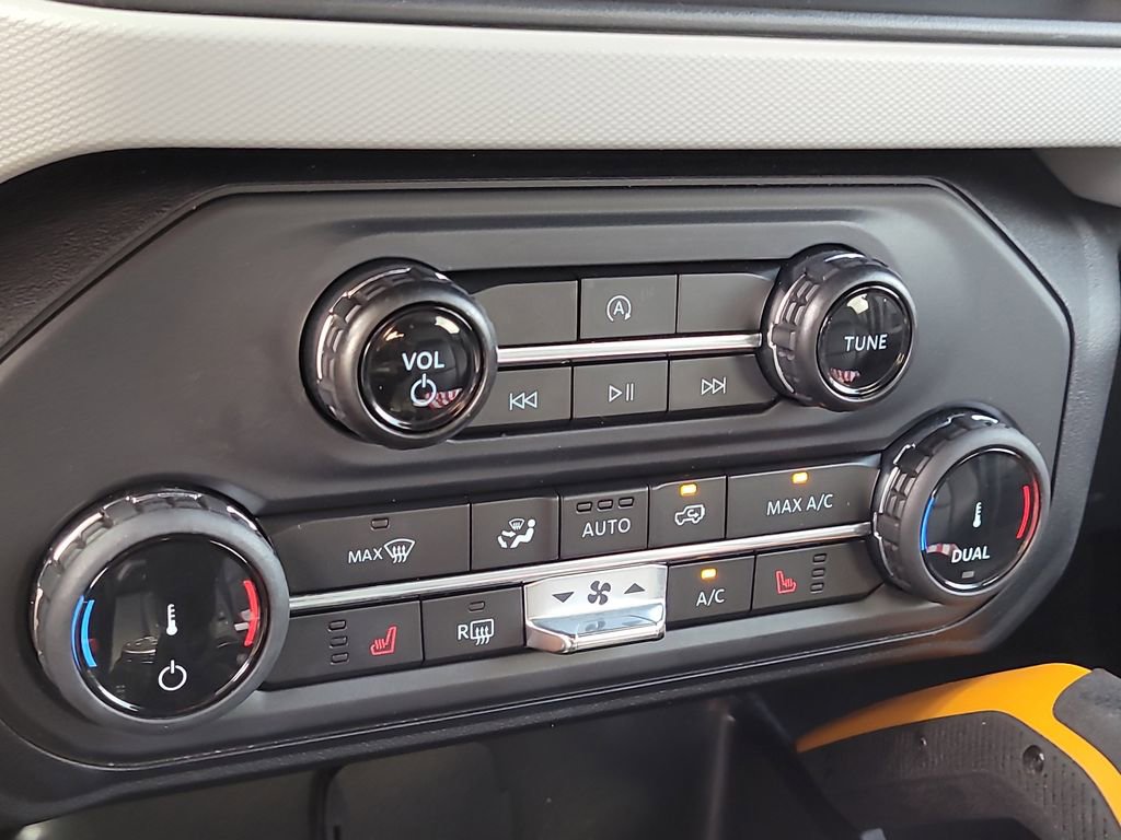 Used 2022 Ford Bronco Badlands image 20