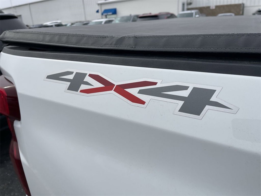 Used 2021 Chevrolet Silverado 1500 Custom w/ Safety Confidence Package image 9