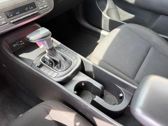 Used 2025 Hyundai Kona SEL FWD image 26