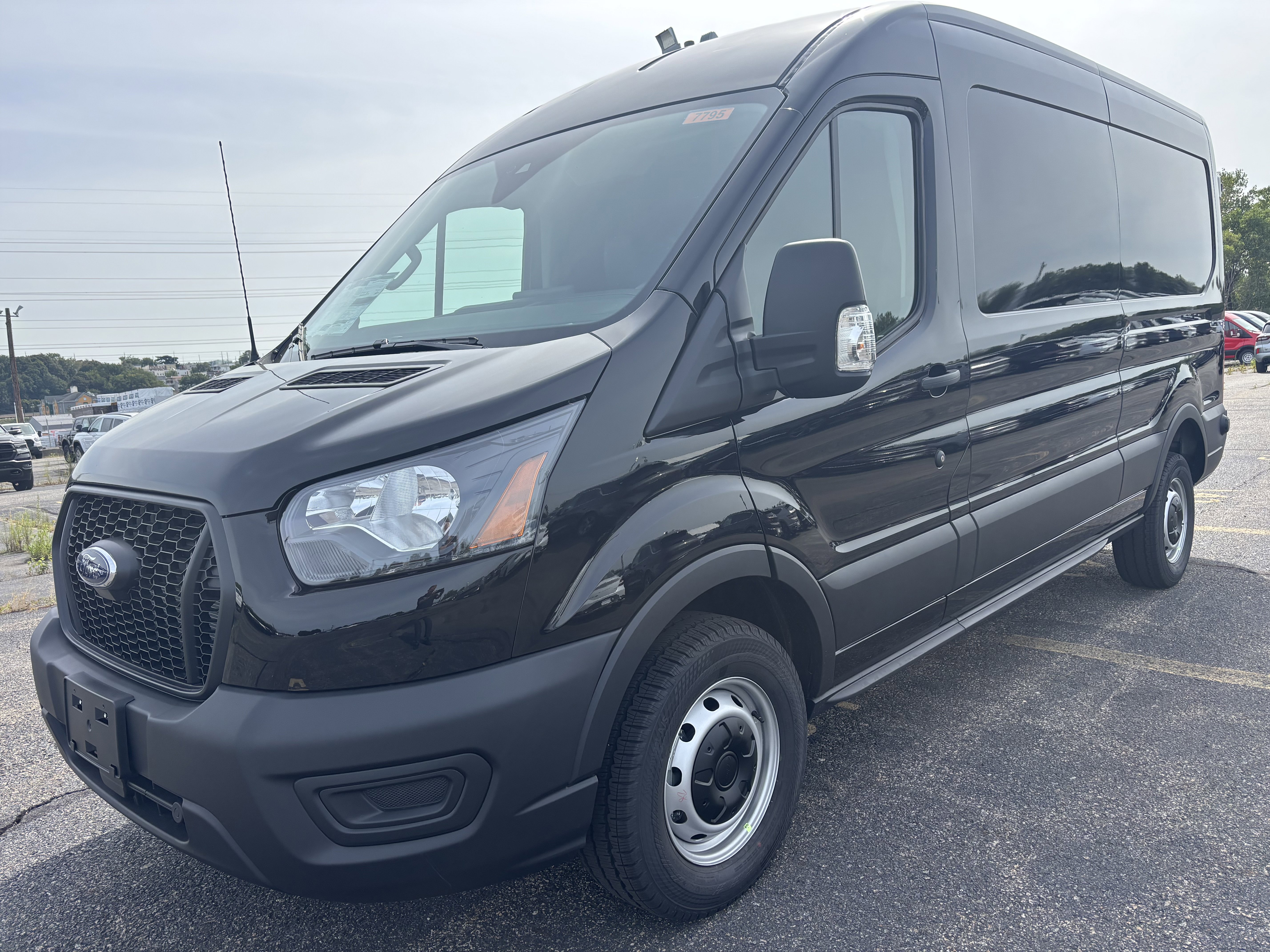 New 2025 Ford Transit 250 148 Medium Roof image 3