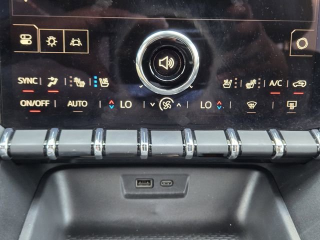 Used 2025 GMC Terrain Elevation w/ Elevation Premium Package AWD/4WD image 18