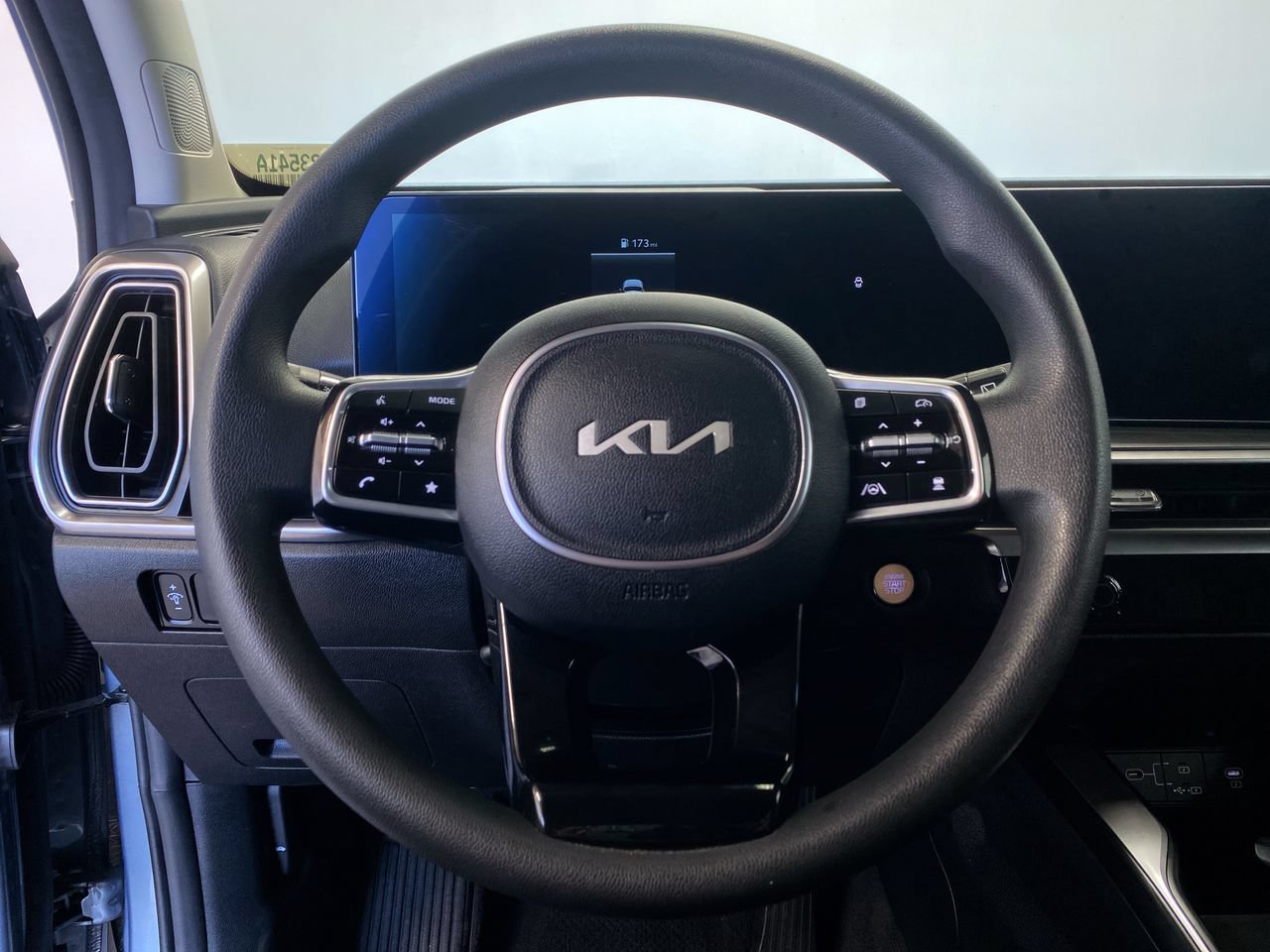 Certified 2025 Kia Sorento LX FWD image 21