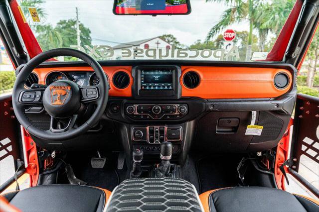 Used 2023 Jeep Gladiator Sport image 2