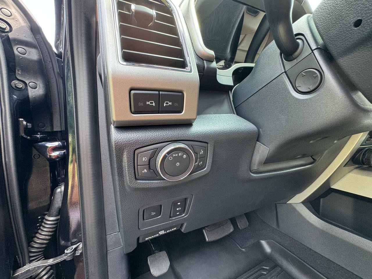 Used 2022 Ford F350 Lariat w/ Lariat Ultimate Package AWD/4WD image 23