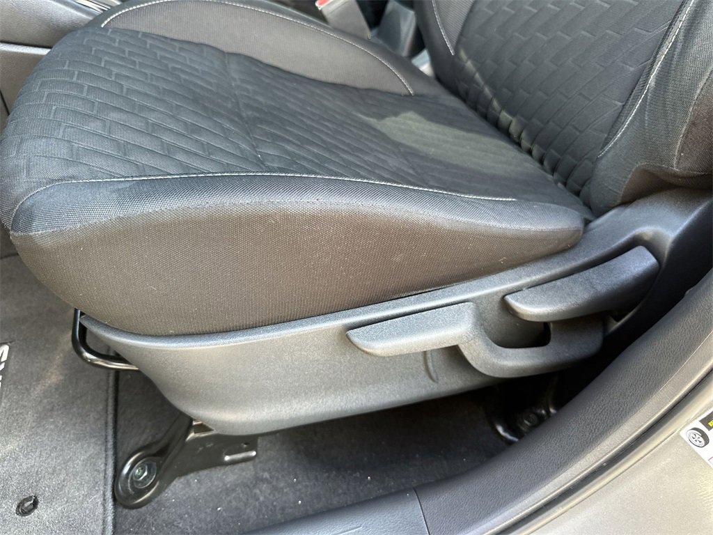 Used 2022 Nissan Kicks S image 12