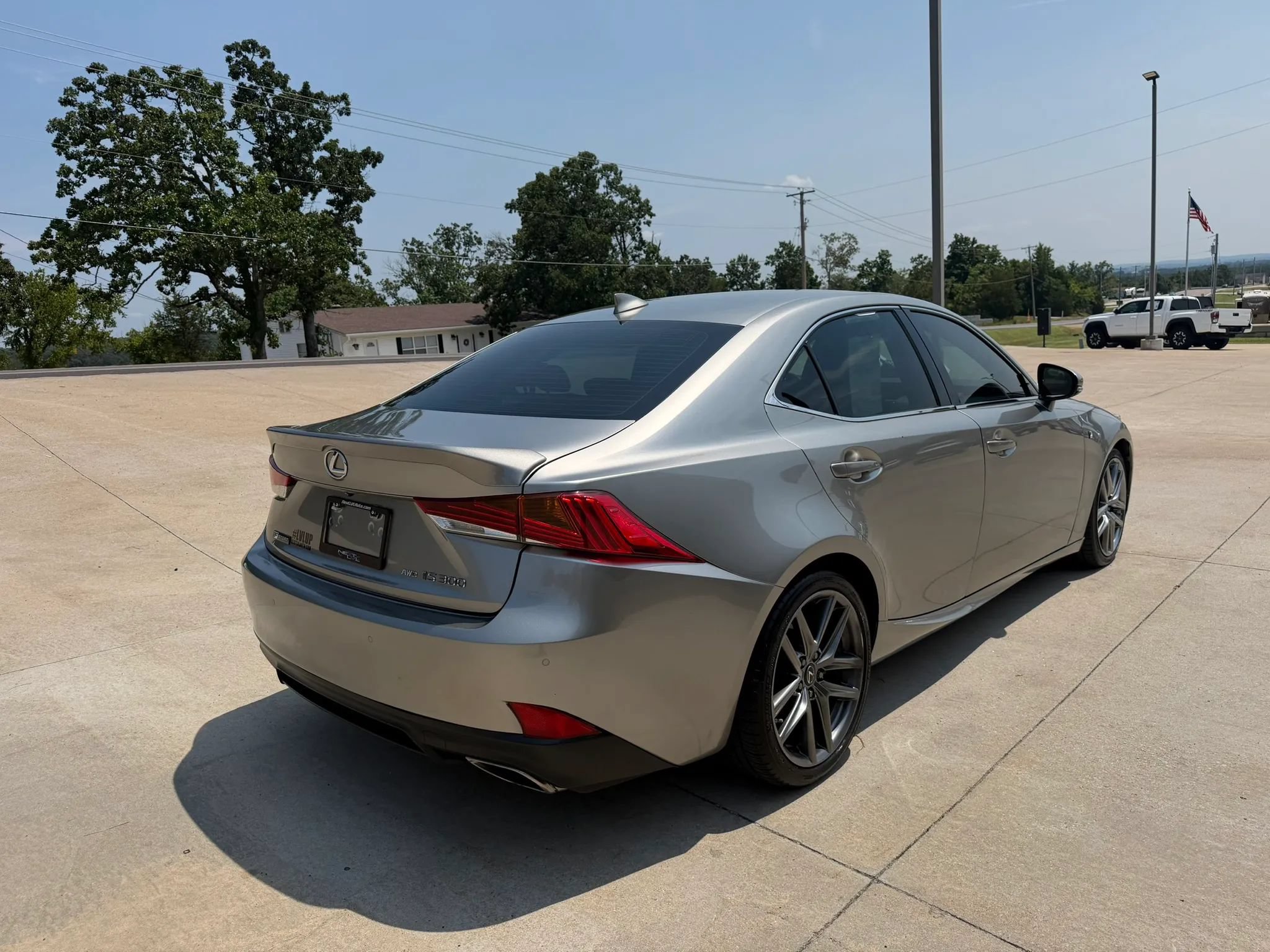 Used 2020 Lexus IS 300 F Sport w/ F Sport Package AWD/4WD image 9