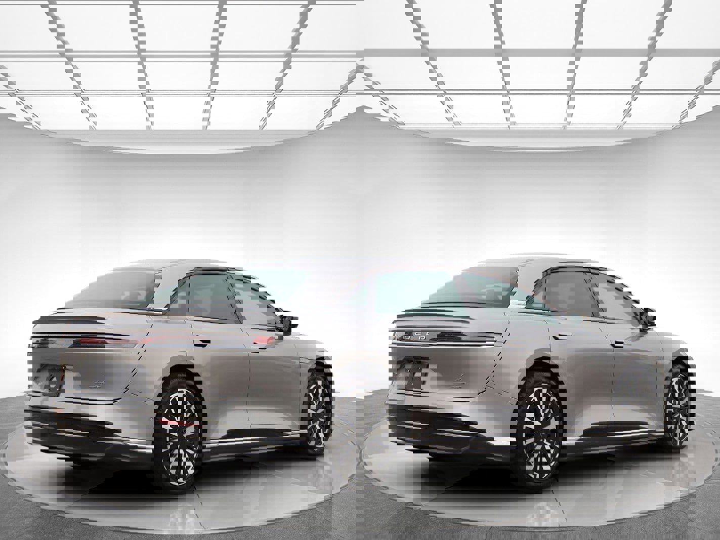 Used 2024 Lucid Air Touring image 8