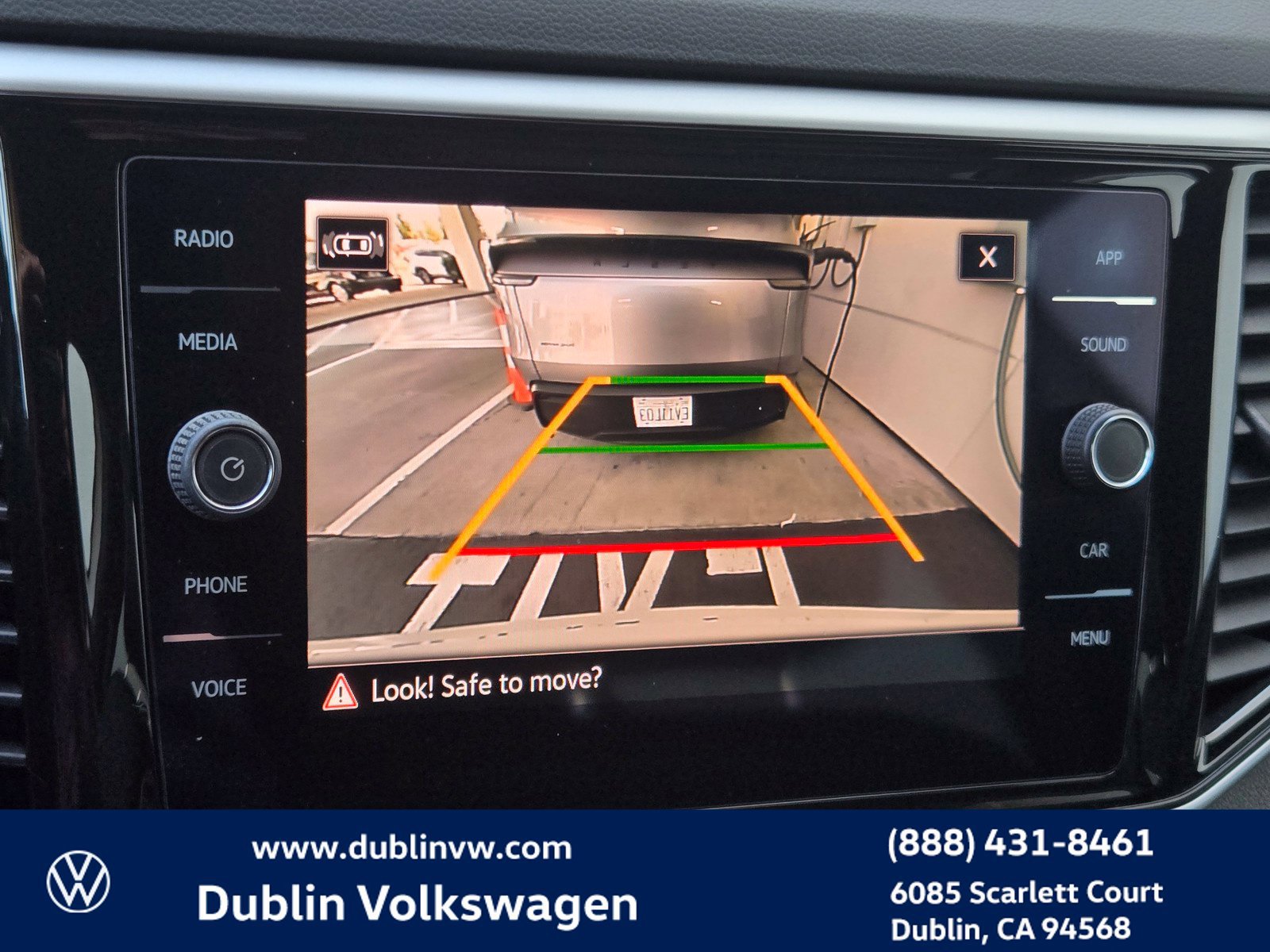 Certified 2022 Volkswagen Atlas Cross Sport SE FWD image 16