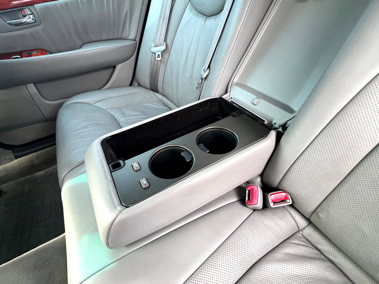 Used 2005 Lexus LS 430 image 34