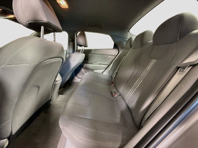 Used 2022 Hyundai Elantra SEL w/ Convenience Package FWD image 24