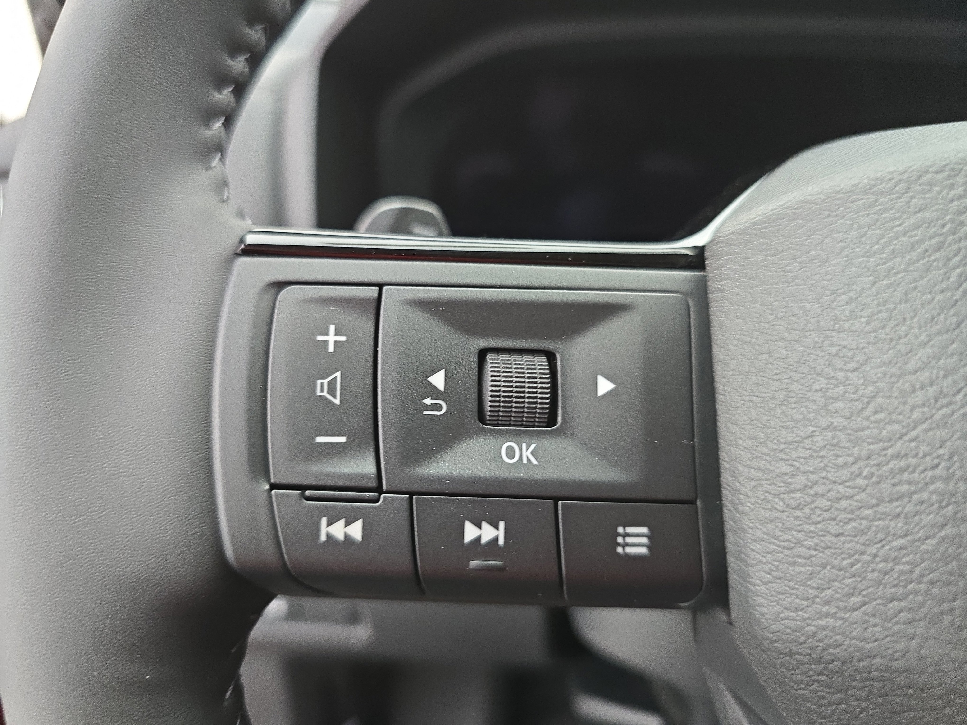 New 2026 Nissan Rogue Platinum image 17