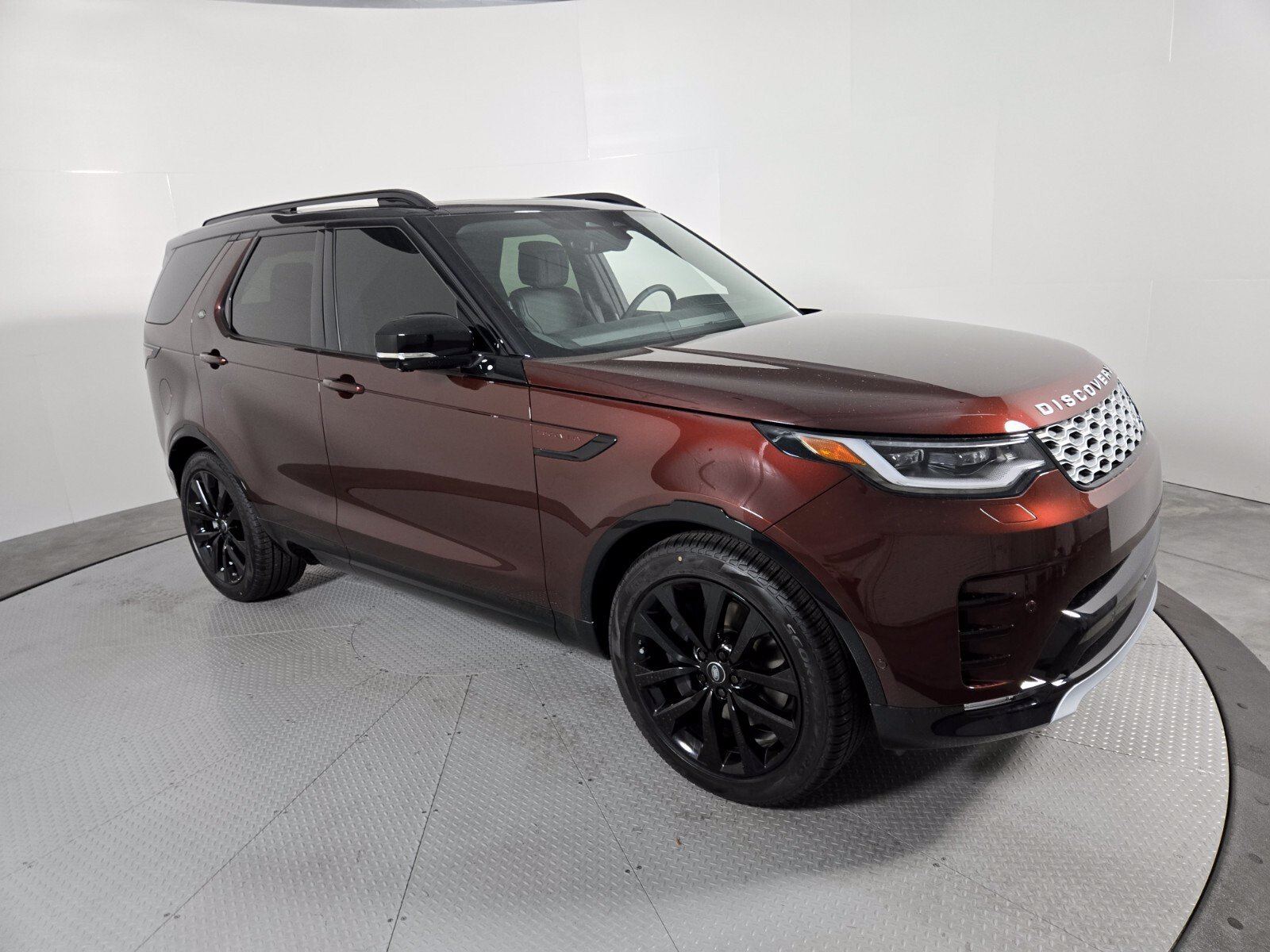 New 2026 Land Rover Discovery Limited Edition AWD/4WD image 16