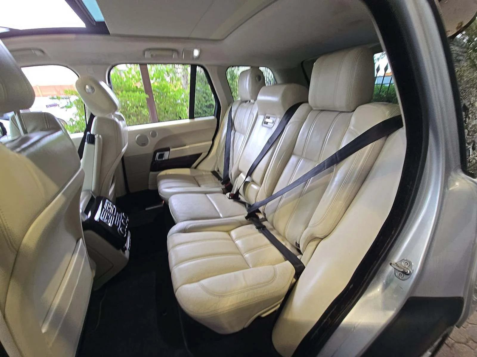 Used 2014 Land Rover Range Rover HSE AWD/4WD image 6