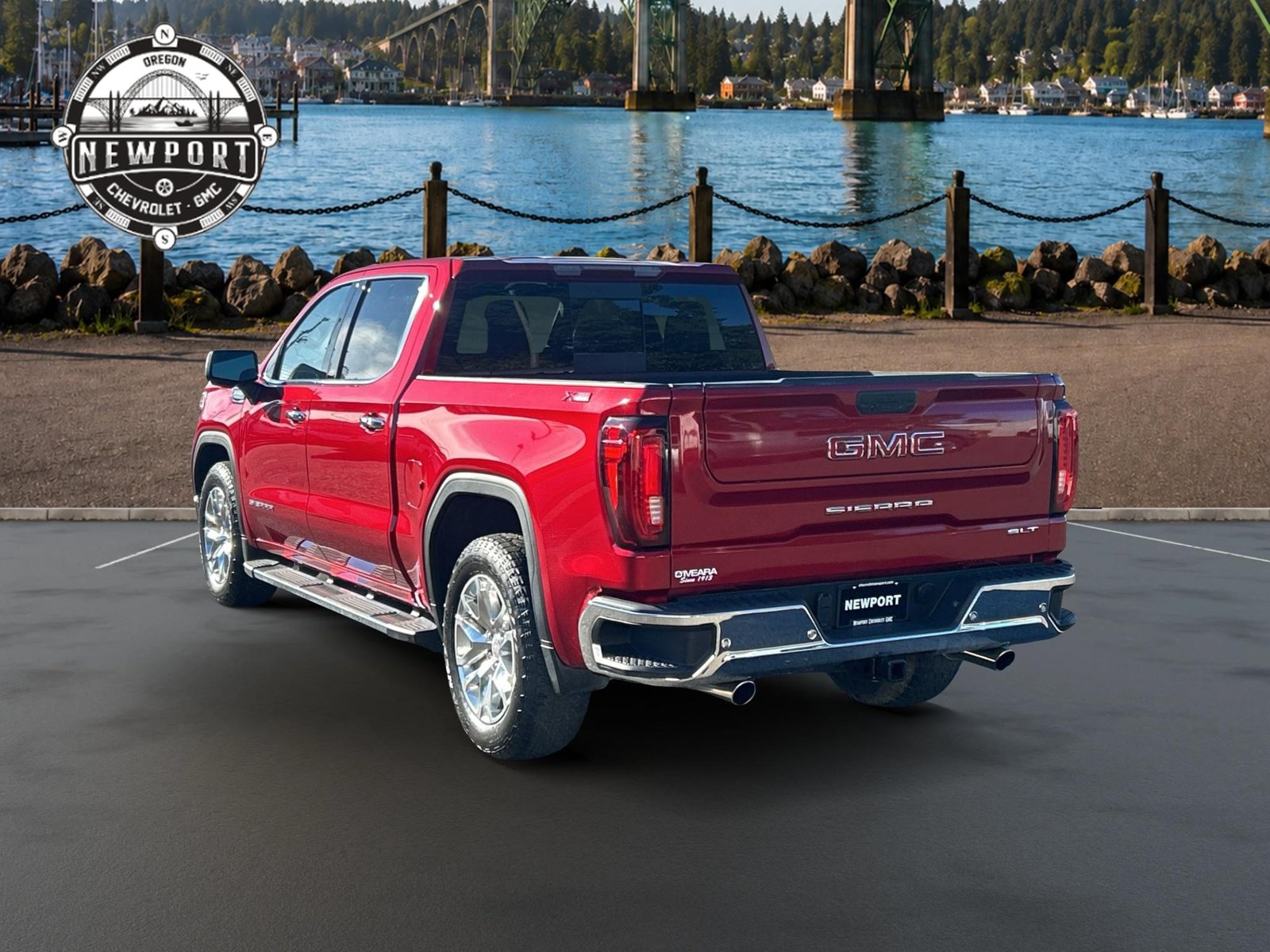 Used 2022 GMC Sierra 1500 SLT w/ SLT Premium Plus Package AWD/4WD image 8