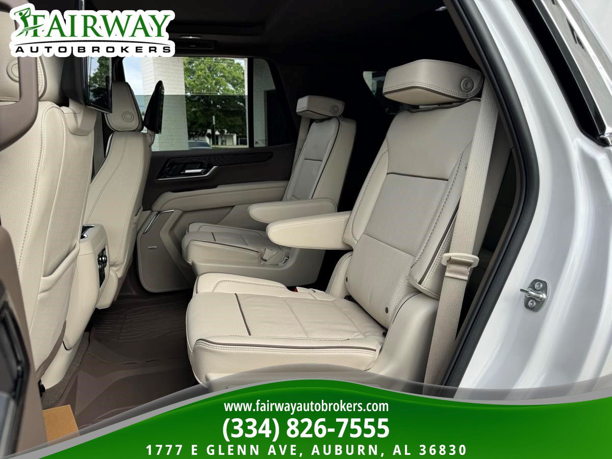 Used 2025 GMC Yukon Denali w/ Denali Reserve Package AWD/4WD image 11