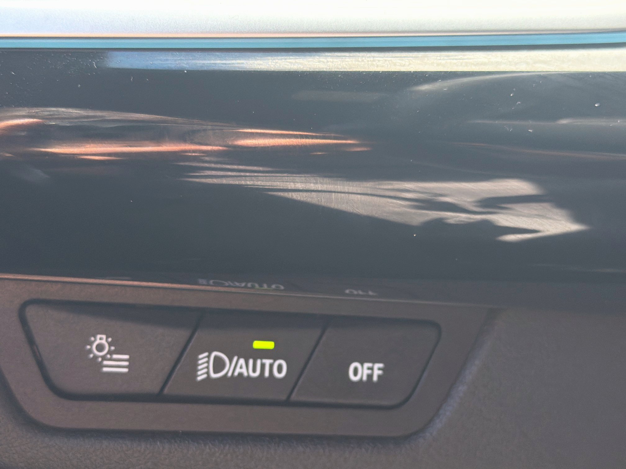 Used 2025 BMW X2 xDrive28i AWD/4WD image 17