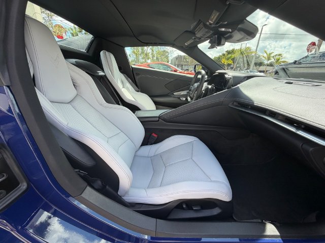 Used 2025 Chevrolet Corvette Z06 RWD image 12