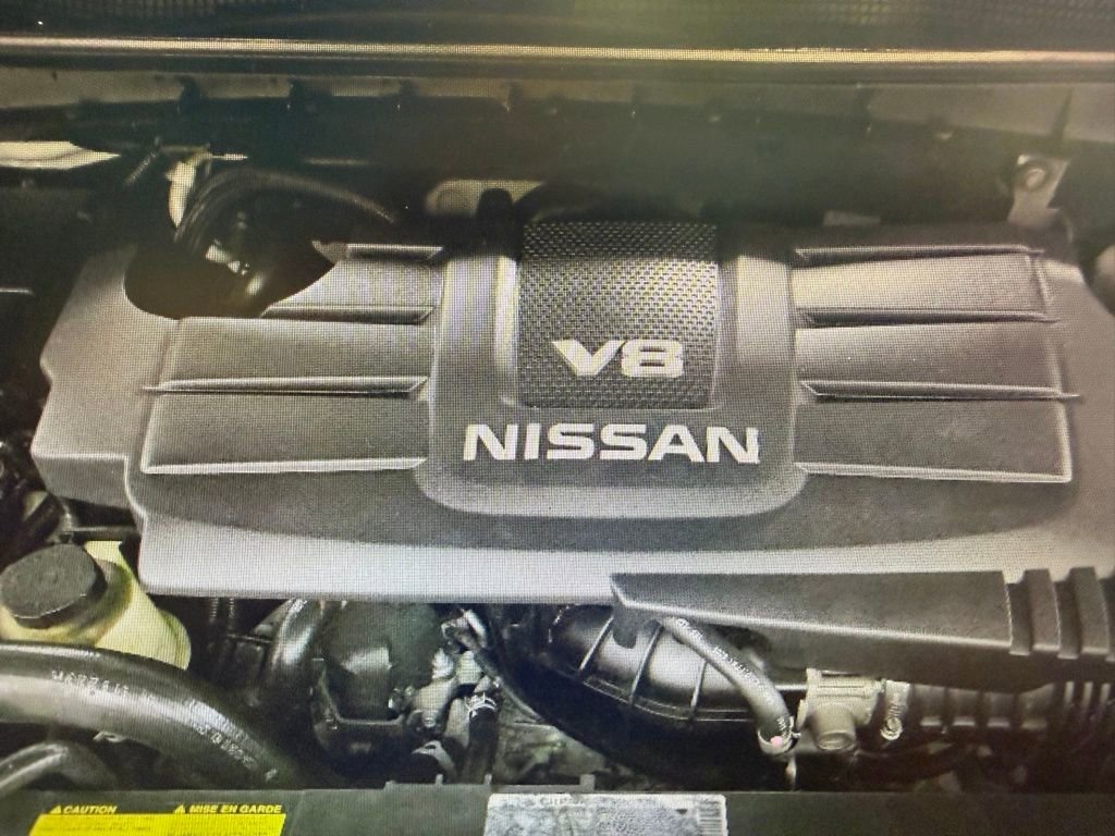 Used 2017 Nissan Titan S image 7