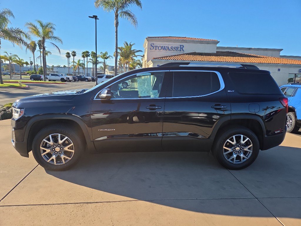 Used 2022 GMC Acadia SLT w/ Technology Package image 2