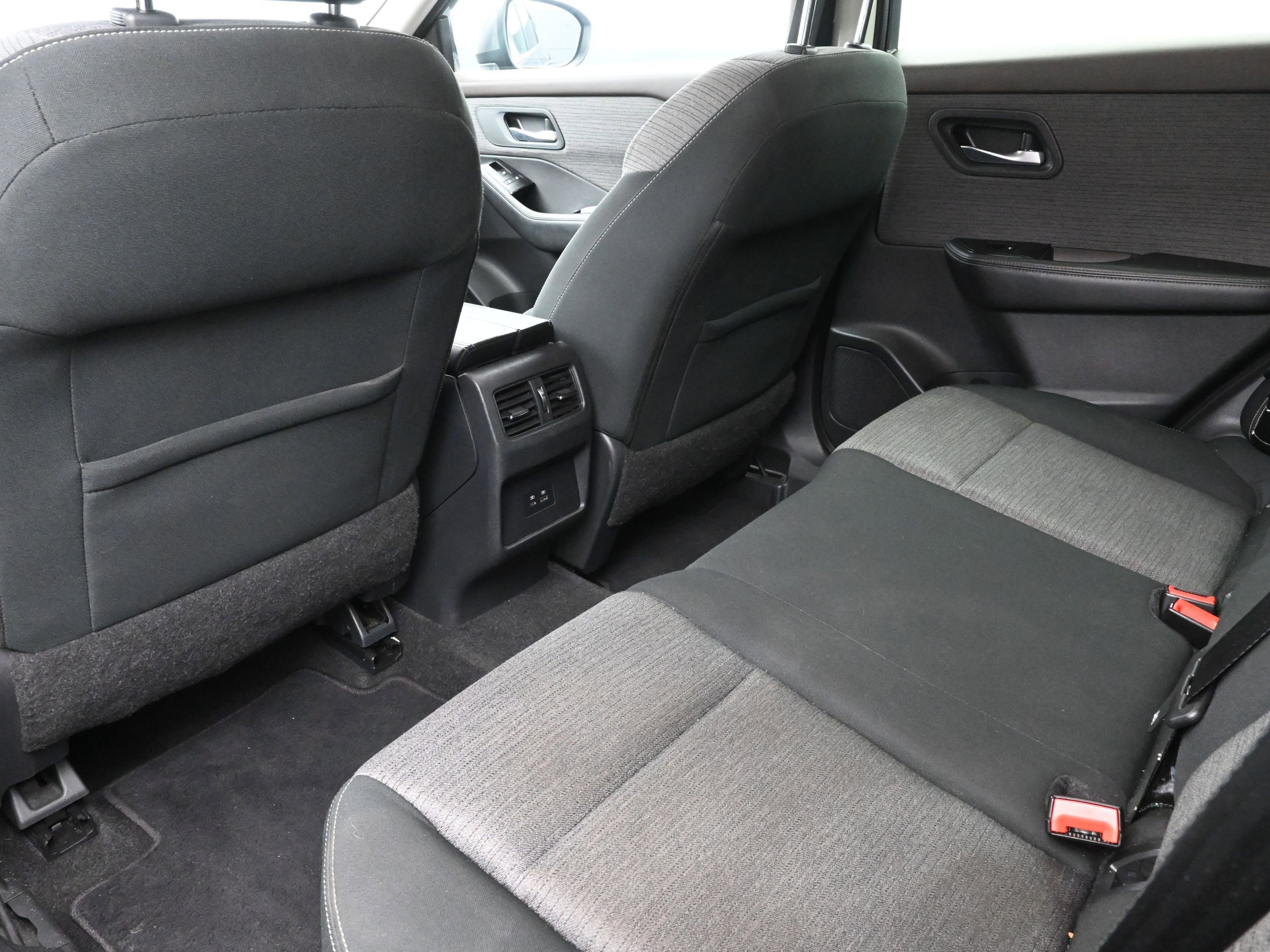 Used 2021 Nissan Rogue SV image 21