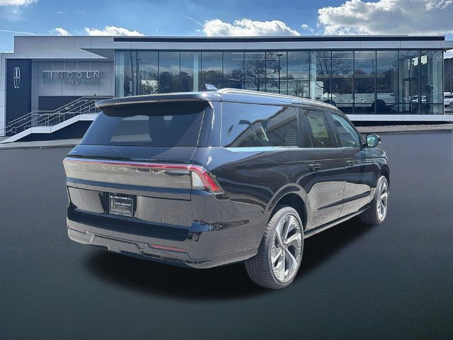 New 2027 Lincoln Navigator L Black Label AWD/4WD image 8