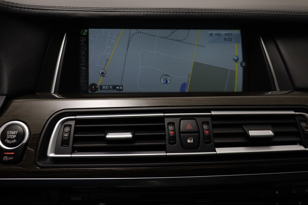 Used 2014 BMW 750i xDrive image 10