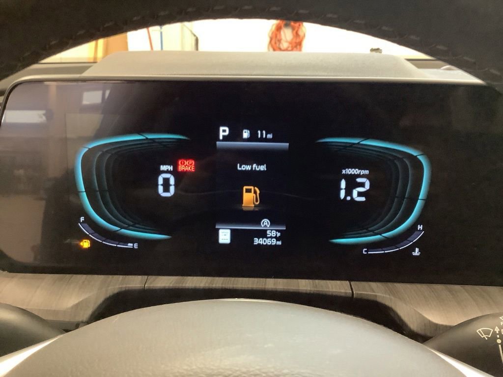 Certified 2025 Kia Telluride EX w/ EX Captain's Chair Package AWD/4WD image 17