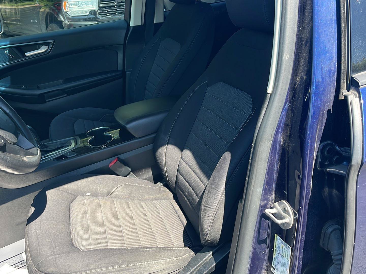 Used 2016 Ford Edge SE FWD image 19