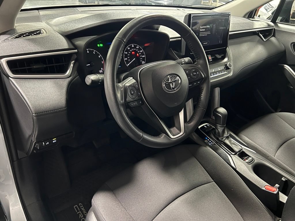 Certified 2023 Toyota Corolla Cross LE FWD image 13