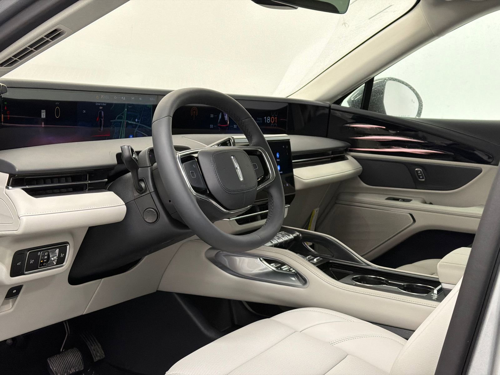 New 2026 Lincoln Nautilus Premier image 16