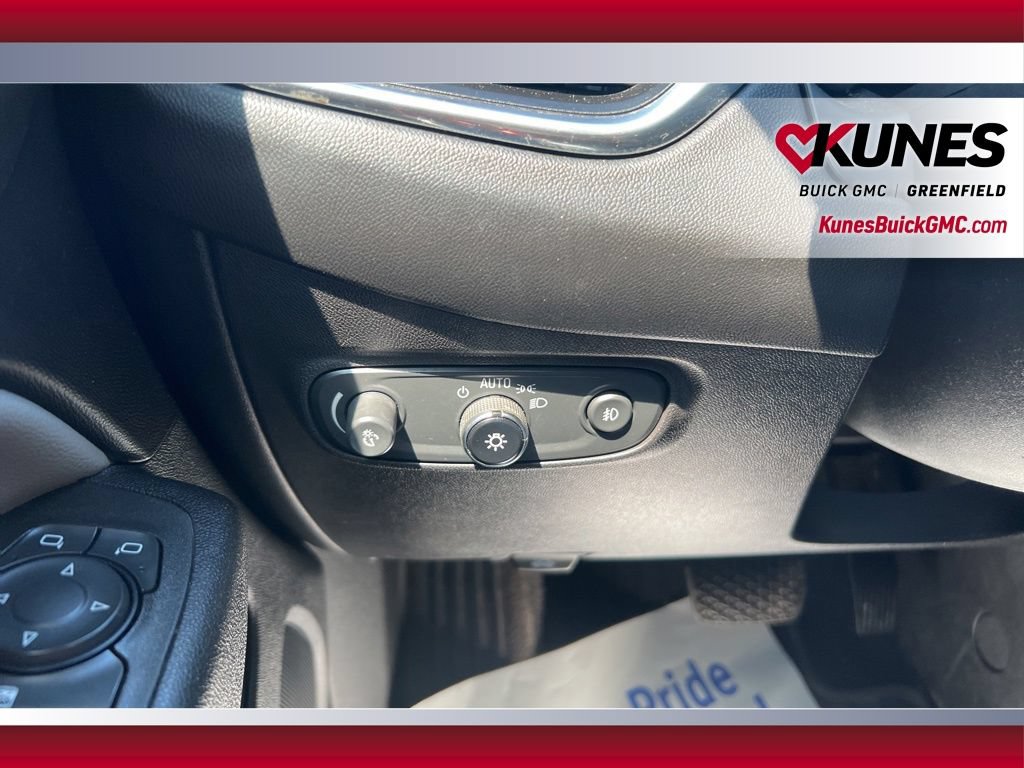 Used 2021 Chevrolet Equinox Premier AWD/4WD image 24