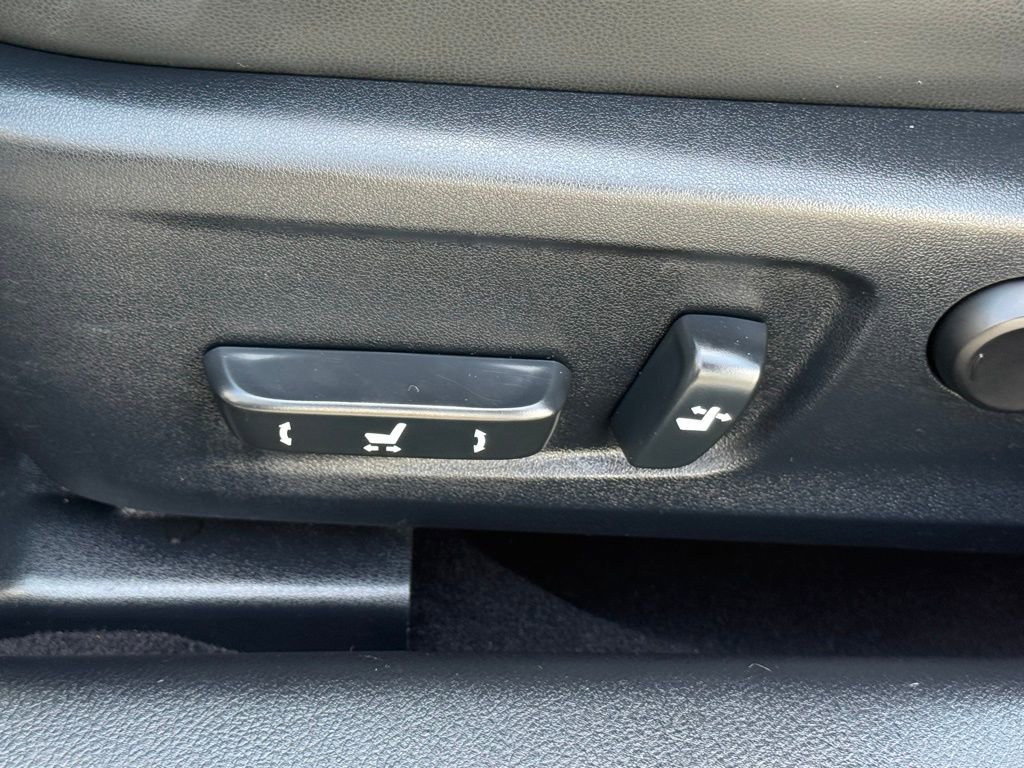 Used 2017 Lexus IS 200t RWD image 14