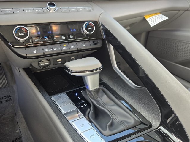Used 2024 Hyundai Elantra SEL w/ Convenience Package FWD image 21