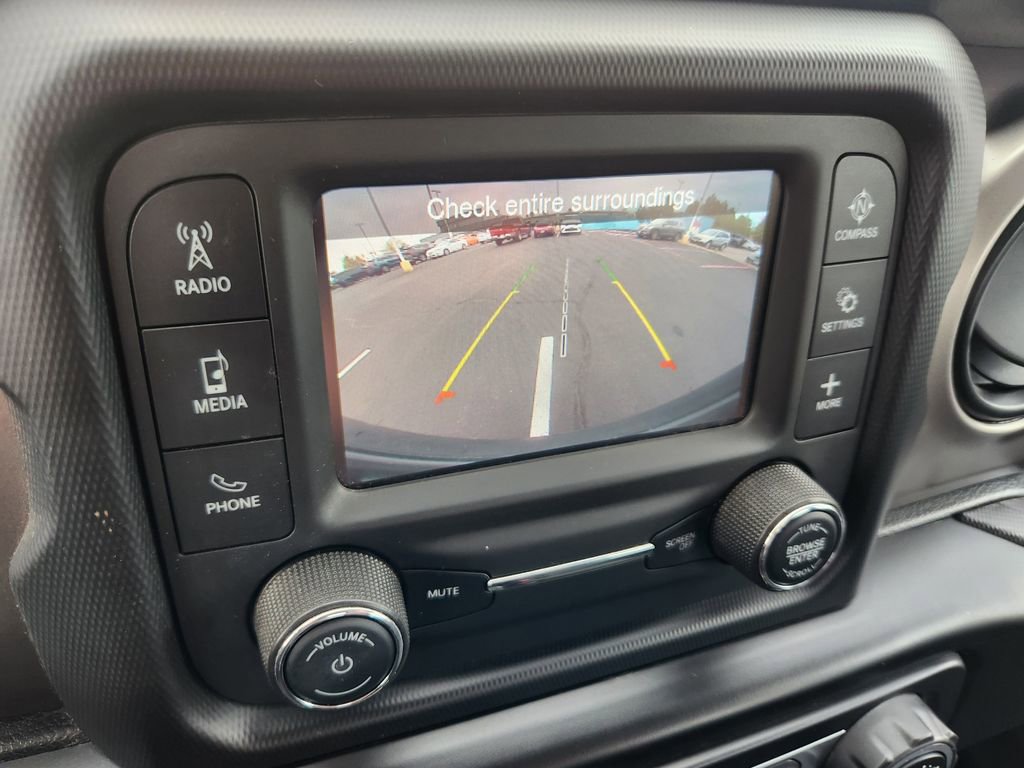 Used 2020 Jeep Wrangler Sport image 19