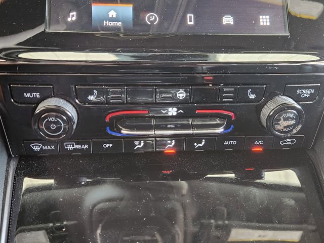 Used 2023 Jeep Grand Cherokee Altitude RWD image 17