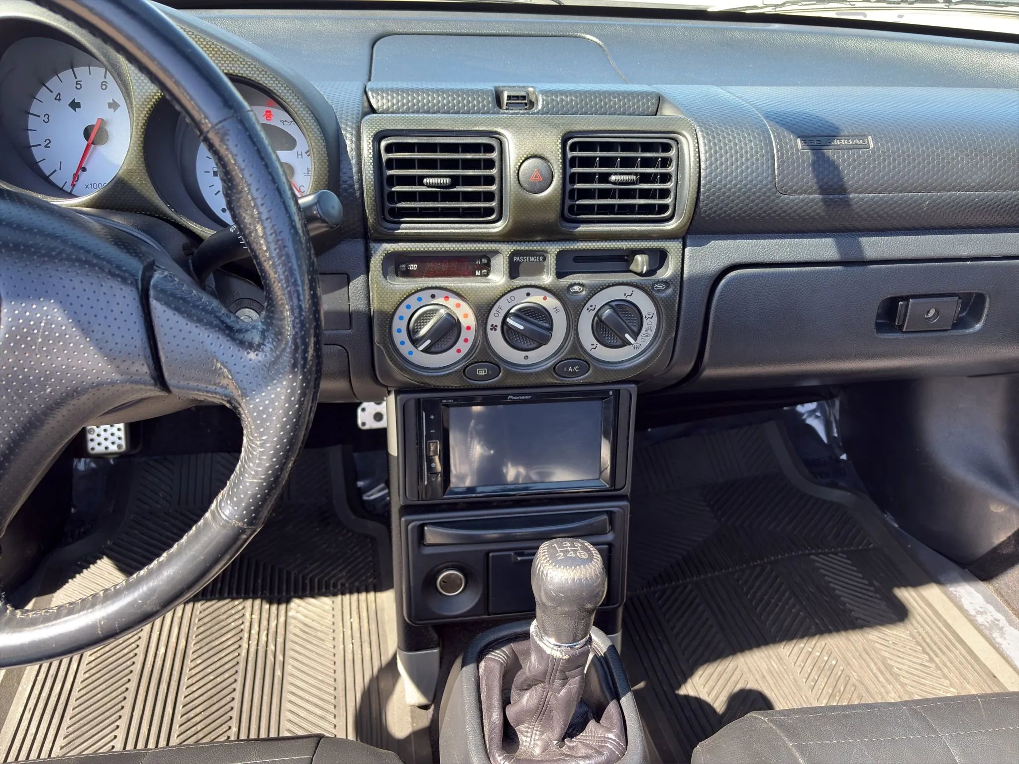 Used 2001 Toyota MR2 RWD image 15