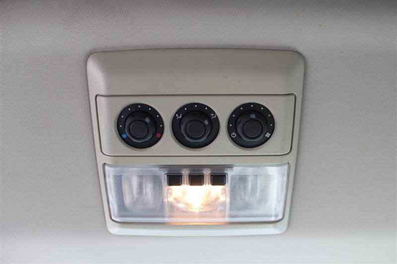 Used 2015 Land Rover LR4 HSE LUX AWD/4WD image 25