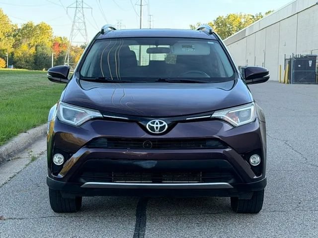 Used 2016 Toyota RAV4 XLE AWD/4WD image 4