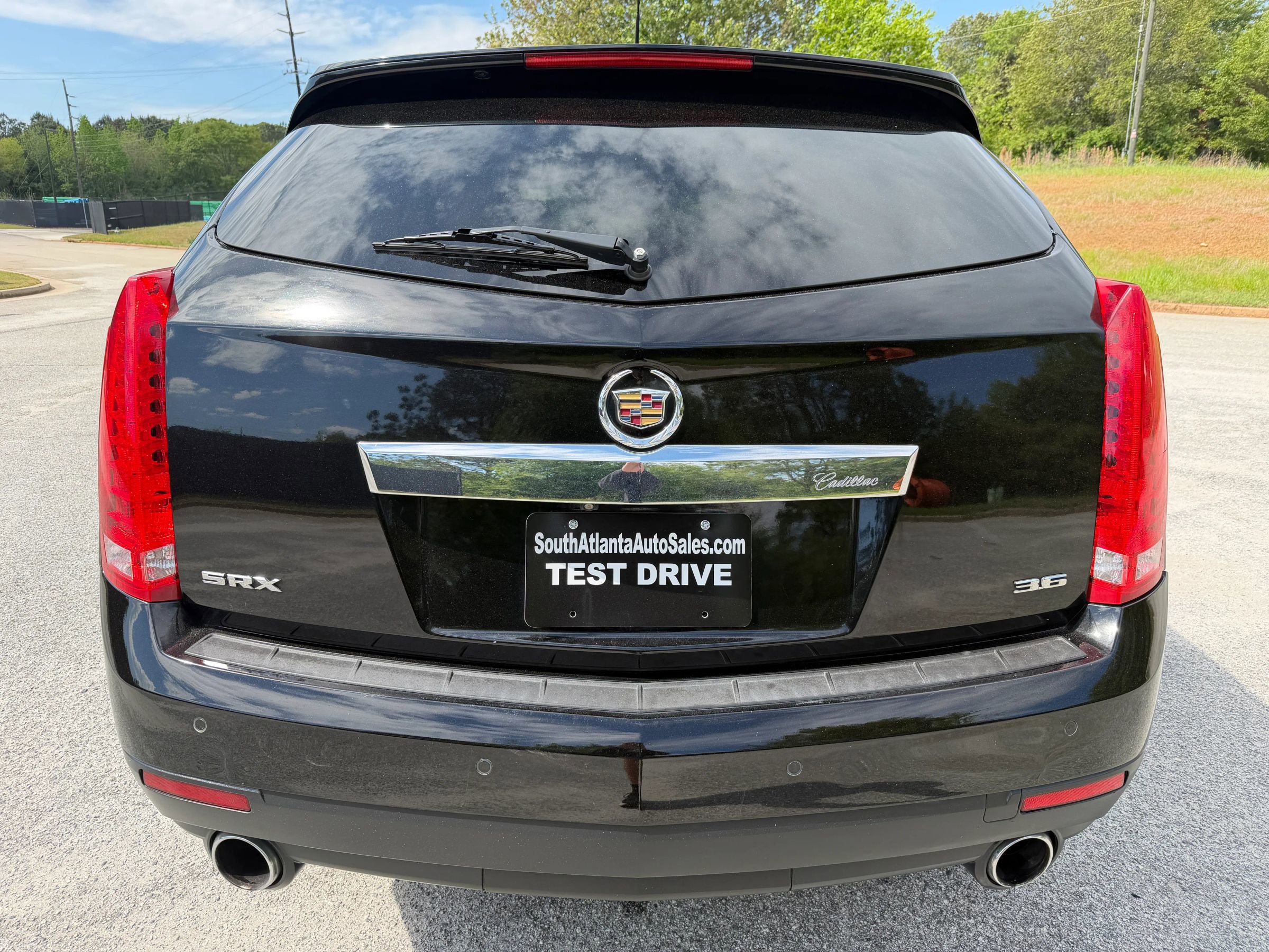 Used 2016 Cadillac SRX Luxury w/ Driver Awareness Package image 4